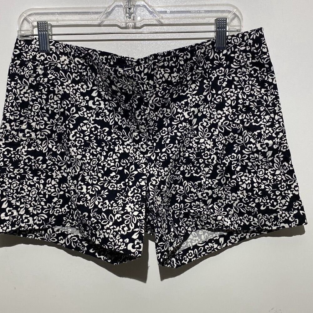 Land' N Sea Women's Black White Floral Cotton Blend Casual‎ Shorts Size 10